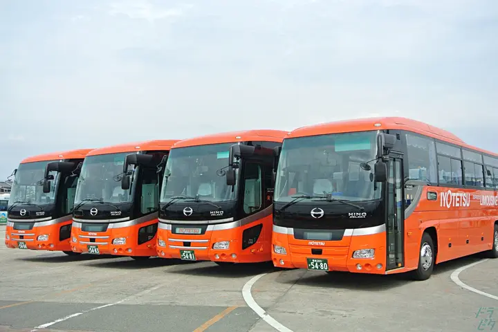 Read more about the article Traveling By Bus